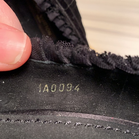 Louis Vuitton Black Pleated Satin Balmoral Pumps - Picture 11 of 11